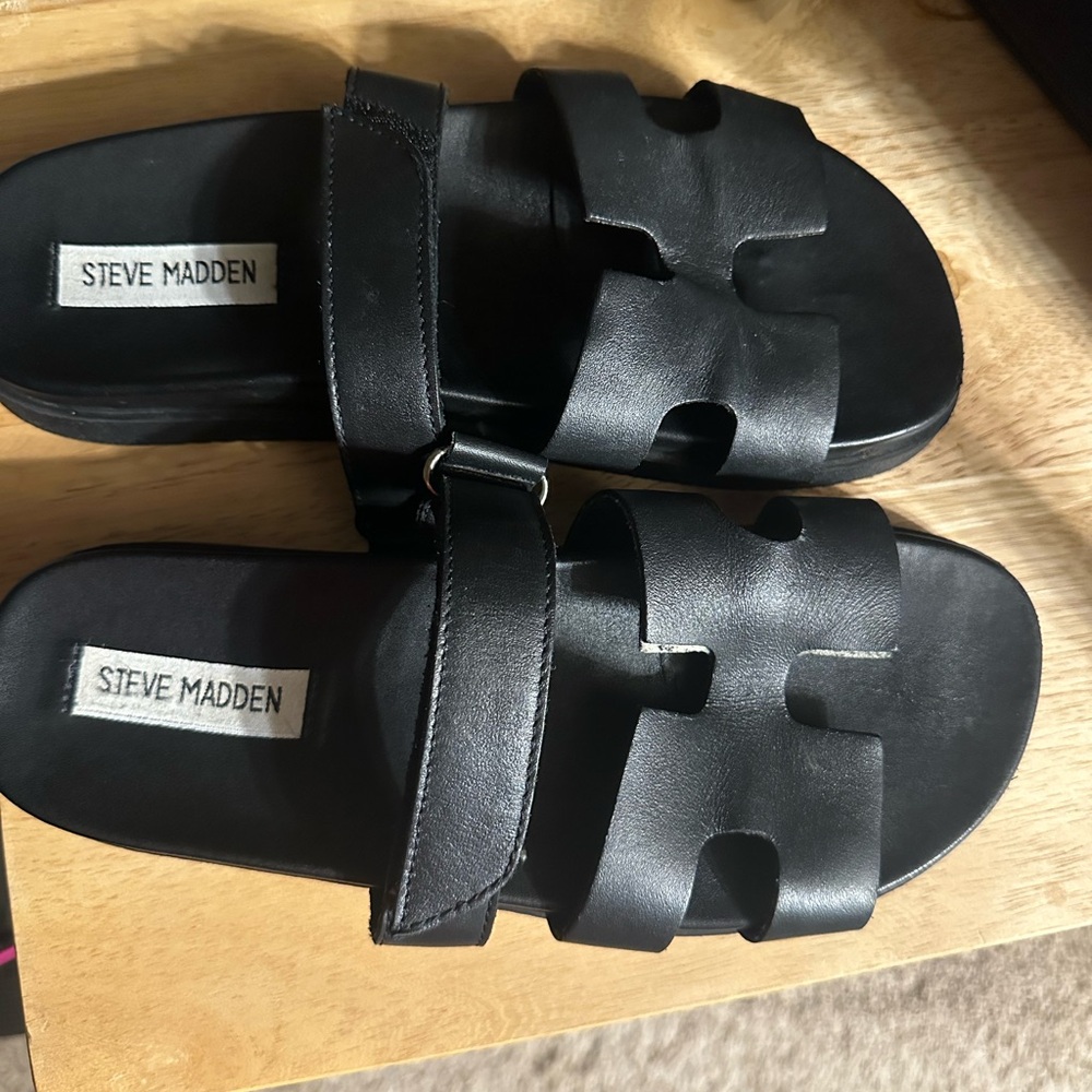 Steve Madden Black Leather Slide Sandals - Picture 2 of 4